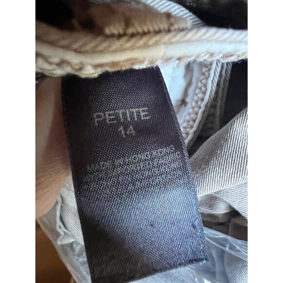 Liz Claiborne Women's sz 14 Petite Khaki Bermuda Cargo Shorts y2k - Picture 6 of 6